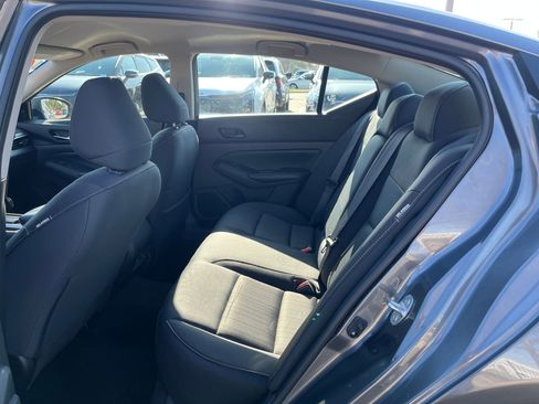 Used 2024 Nissan Altima 2.5 SV image 24