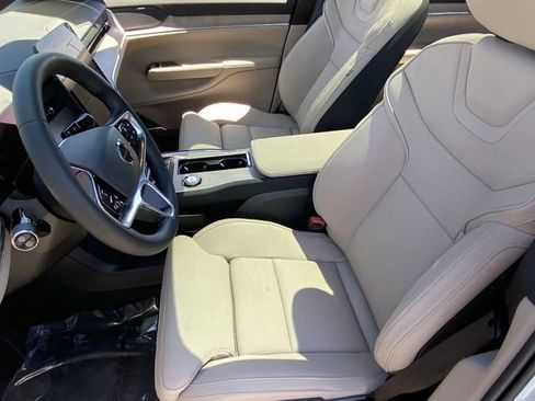 Certified 2025 Volvo EX90 Ultra image 17