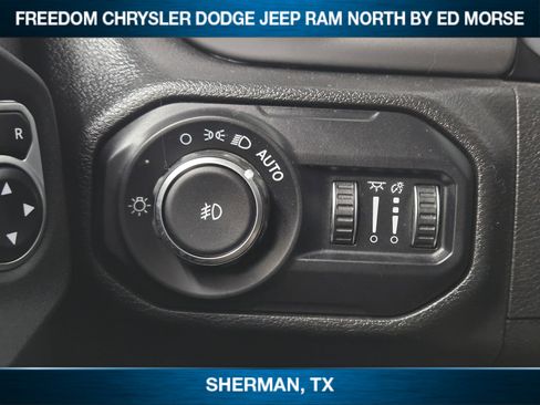 Used 2022 Jeep Wrangler Unlimited Sahara image 16