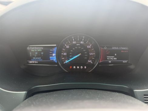 Used 2019 Ford Explorer XLT w/ Equipment Group 201A FWD image 14