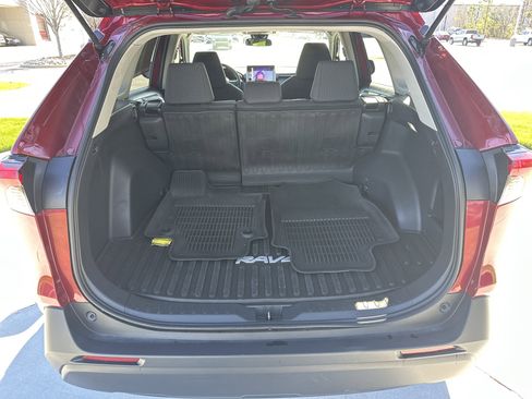 Certified 2024 Toyota RAV4 LE image 31