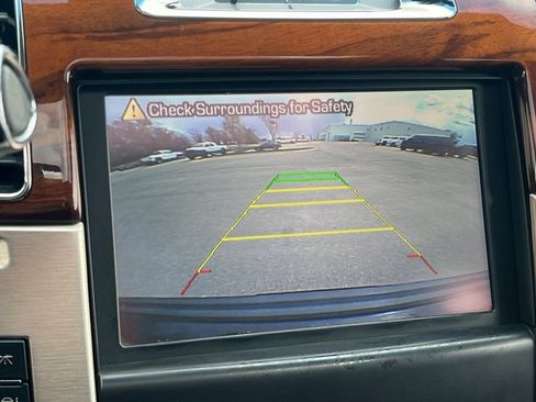 Used 2014 Cadillac Escalade Platinum AWD/4WD image 19