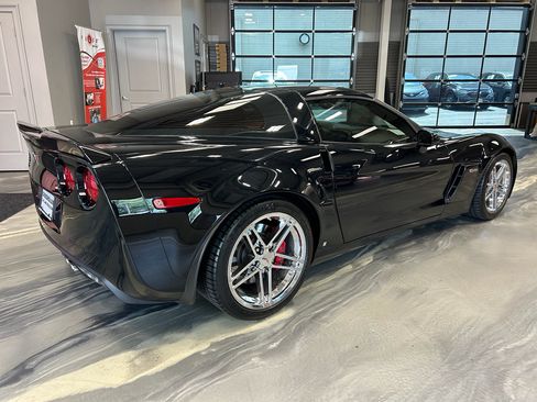 Used 2008 Chevrolet Corvette Z06 w/ Preferred Equipment Group RWD image 22