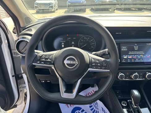 Used 2024 Nissan Kicks SV image 20