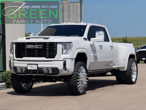 Used 2024 GMC Sierra 3500 Denali Ultimate AWD/4WD image 1