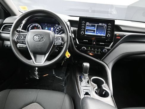 Used 2021 Toyota Camry LE AWD/4WD image 19