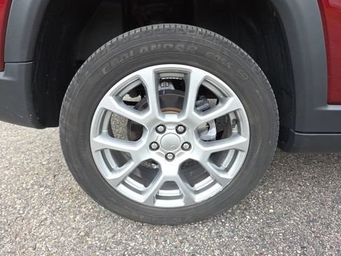 Used 2022 Jeep Compass Latitude AWD/4WD image 65