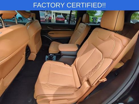 Certified 2025 Jeep Grand Cherokee L Summit w/ Obsidian Package image 30