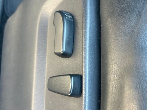 Used 2021 Nissan Armada SL w/ Captain's Chairs Package RWD image 9