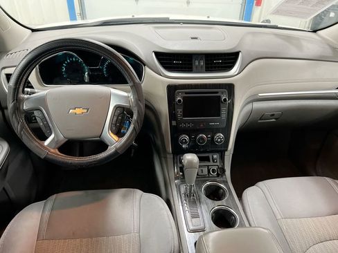 Used 2015 Chevrolet Traverse LT FWD image 5