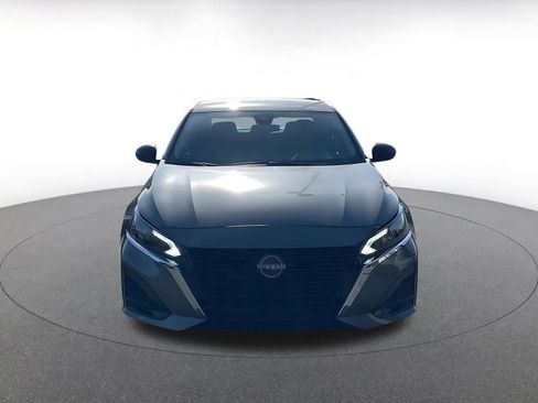 Used 2025 Nissan Altima 2.5 SV image 4