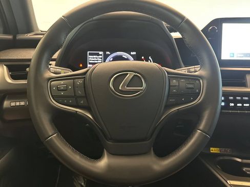 Certified 2025 Lexus UX 300h FWD w/ Accessory Package (Z2) image 23