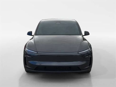 Used 2026 Tesla Model Y AWD image 8