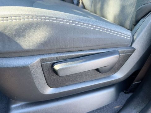 Used 2024 RAM 3500 Tradesman w/ Chrome Appearance Group image 21