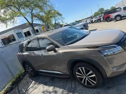 Used 2024 Nissan Pathfinder Platinum w/ Lighting Package (N93) AWD/4WD image 5
