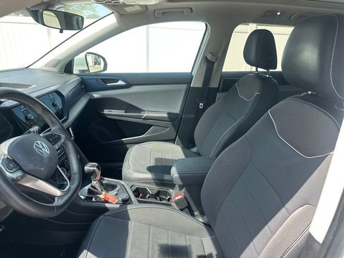 Used 2023 Volkswagen Taos SE AWD/4WD image 11