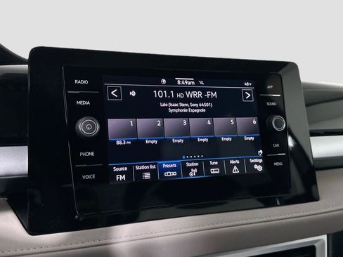 Certified 2025 Volkswagen Taos SE image 11