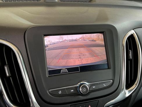 Used 2022 Chevrolet Equinox LT image 14