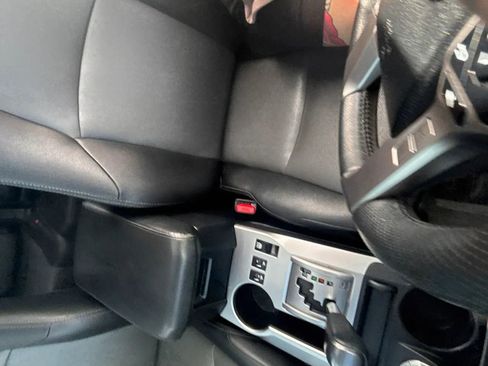 Used 2021 Toyota 4Runner SR5 Premium w/ Moonroof Package AWD/4WD image 18