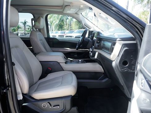 Used 2022 Ford Expedition Max Limited RWD image 48