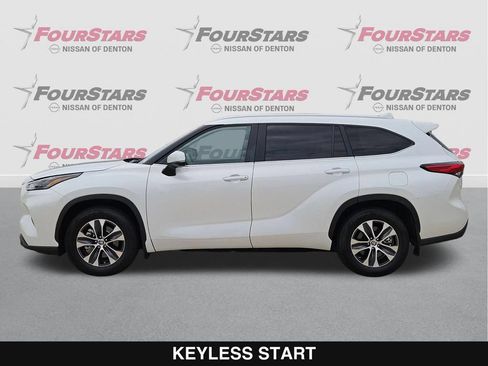 Used 2023 Toyota Highlander XLE FWD image 8
