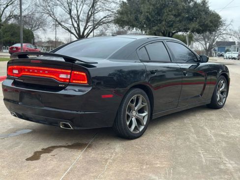 Used 2014 Dodge Charger SXT image 5
