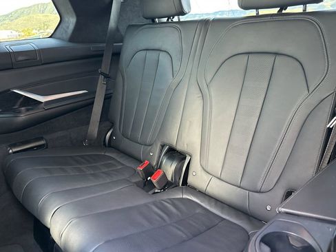 Used 2020 BMW X7 xDrive40i w/ M Sport Package image 16