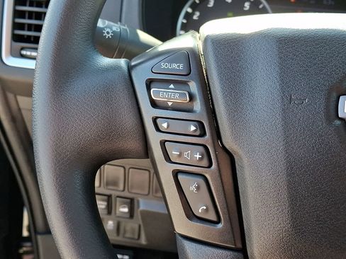 Used 2024 Nissan Frontier SV AWD/4WD image 22