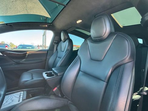 Used 2020 Tesla Model X Long Range image 11