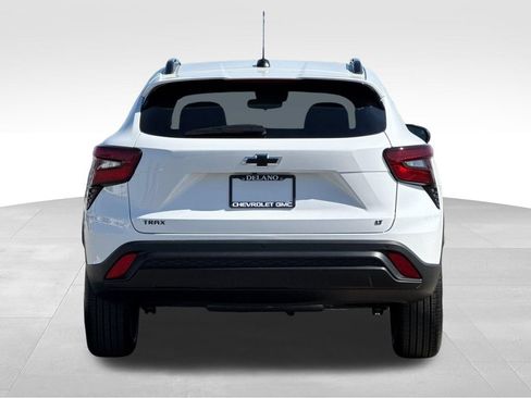 New 2026 Chevrolet Trax LT w/ Driver Confidence Package FWD image 4