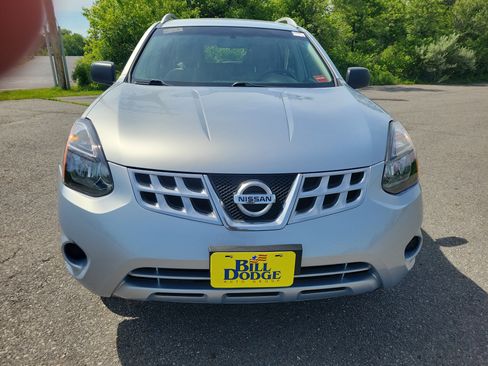 Used 2015 Nissan Rogue S w/ Convenience Package FWD image 2