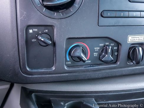 Used 2017 Ford E-350 and Econoline 350 Super Duty image 15