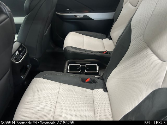 Used 2025 Lexus TX 500h AWD w/ Technology Package image 17