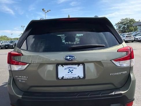 Used 2021 Subaru Forester Premium AWD/4WD image 7