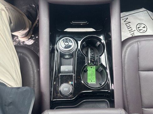 Used 2025 Ford Explorer Platinum w/ Ultimate Package image 15