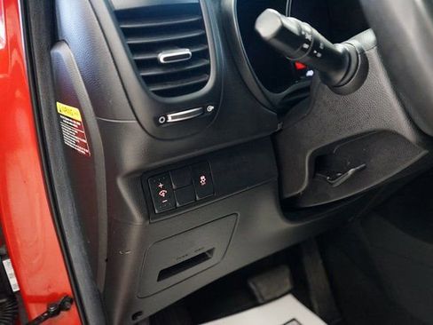 Used 2019 Kia Soul + image 25