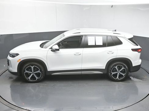 Certified 2025 Volkswagen Tiguan SE image 46