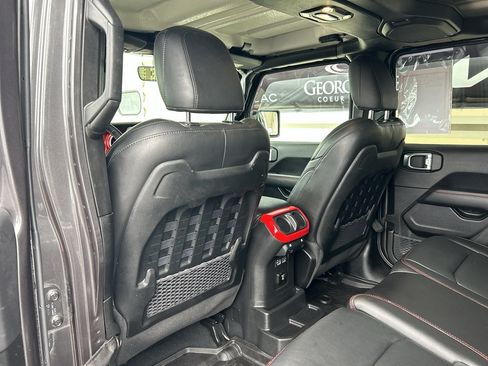 Used 2022 Jeep Wrangler Unlimited Rubicon w/ LED Lighting Group AWD/4WD image 13