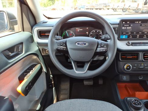Used 2024 Ford Maverick XLT image 17