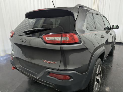 Used 2014 Jeep Cherokee Trailhawk image 7