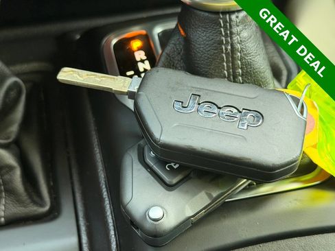 Used 2025 Jeep Wrangler Unlimited Sport S 4xe AWD/4WD image 39