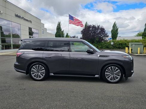 Used 2025 INFINITI QX80 Luxe AWD/4WD image 8