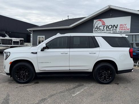 Used 2022 GMC Yukon Denali AWD/4WD image 2