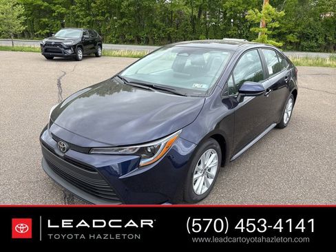 Used 2026 Toyota Corolla LE w/ LE Premium Package FWD image 1