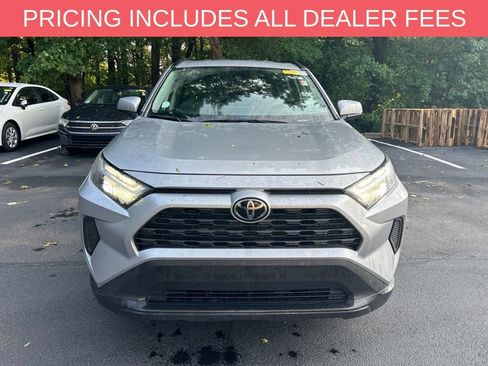 Used 2025 Toyota RAV4 XLE FWD image 3