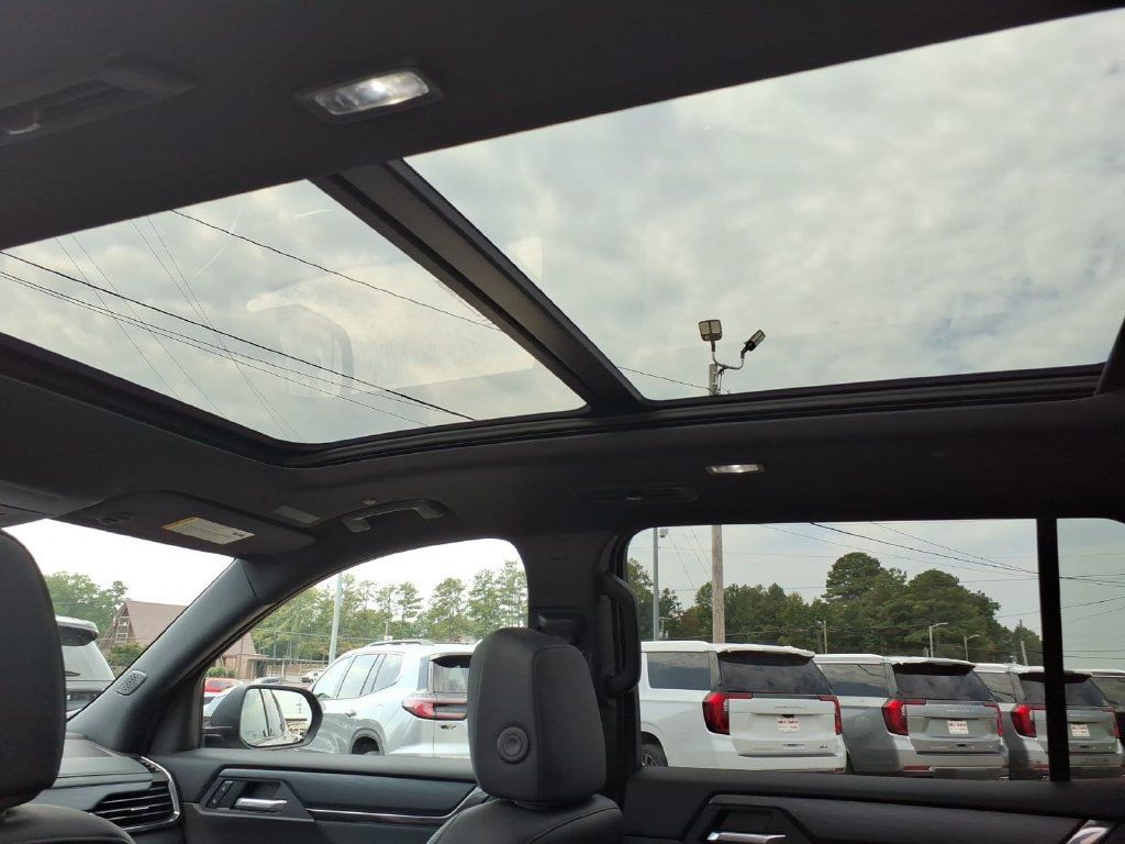 New 2026 GMC Acadia AT4 w/ LPO, Floor Liner Package AWD/4WD image 15