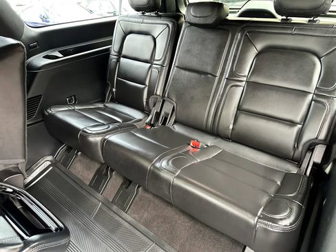 Used 2020 Lincoln Navigator L Reserve w/ Luxury Package AWD/4WD image 26