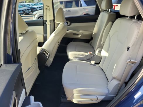 Certified 2025 Kia Sorento X-Line EX AWD/4WD image 14