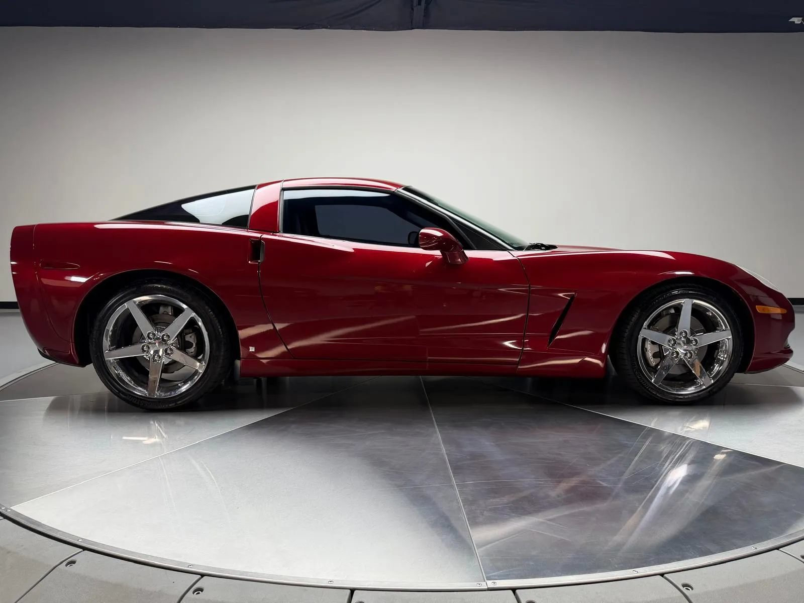 Used 2006 Chevrolet Corvette Coupe RWD image 6