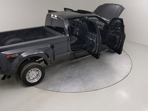 Certified 2019 Ford F450 Platinum w/ Platinum Ultimate Package image 53